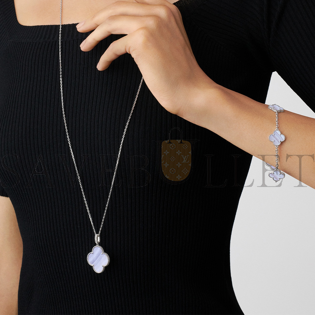 VAN CLEEF ARPELS VINTAGE ALHAMBRA BRACELET, 5 MOTIFS - WHITE GOLD, CHALCEDONY VCARD34700